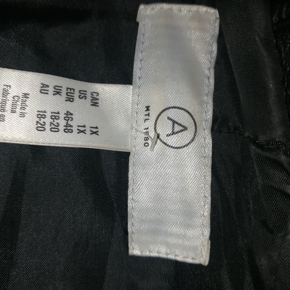 Faux leather jacket - Picture 2 of 4